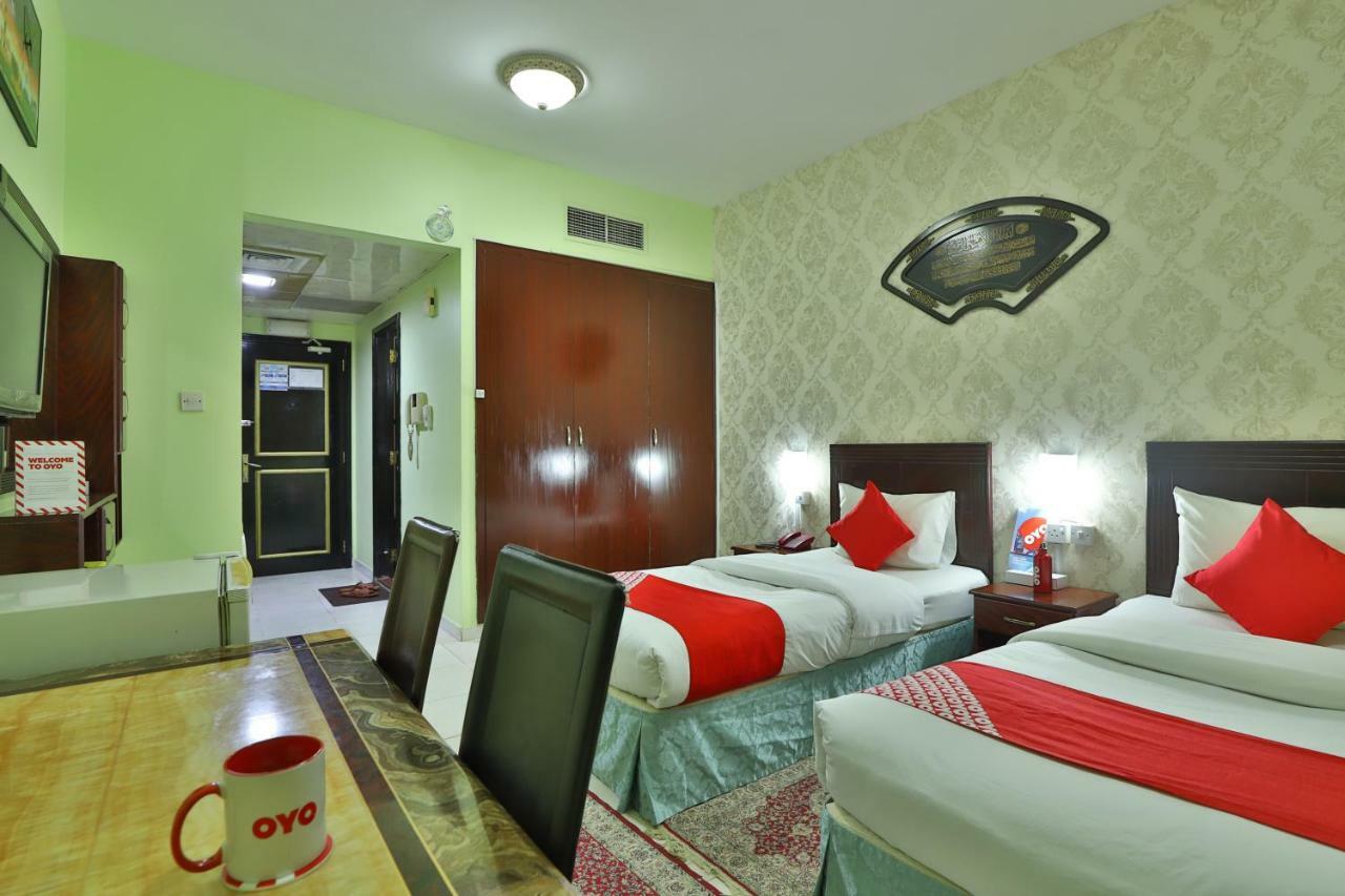 Oyo 261 Remas Hotel Apartment Dubái Exterior foto