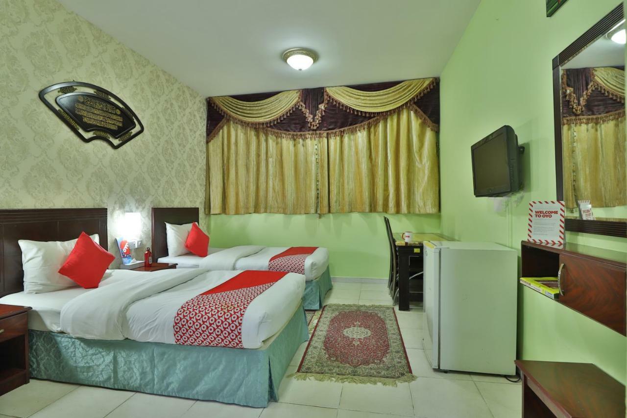 Oyo 261 Remas Hotel Apartment Dubái Exterior foto
