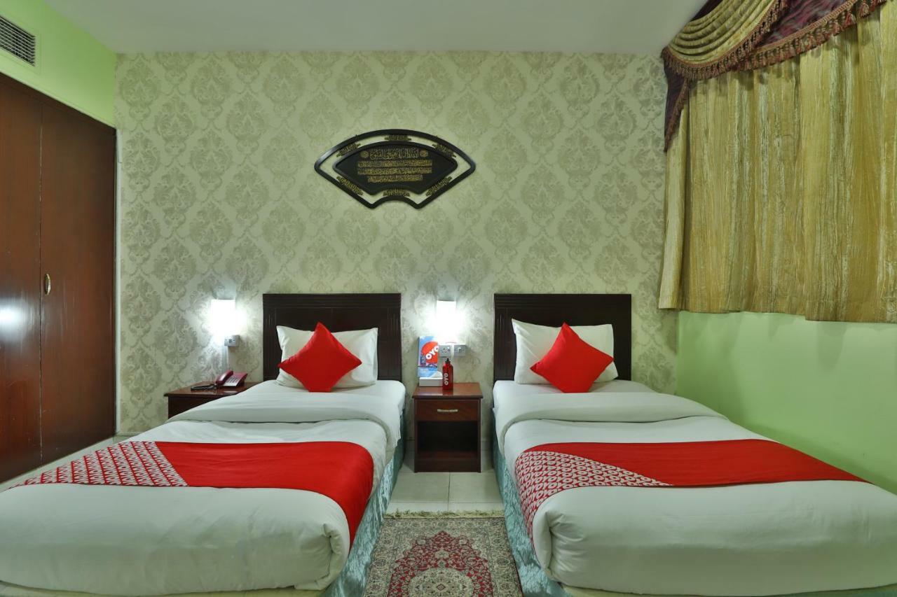 Oyo 261 Remas Hotel Apartment Dubái Exterior foto