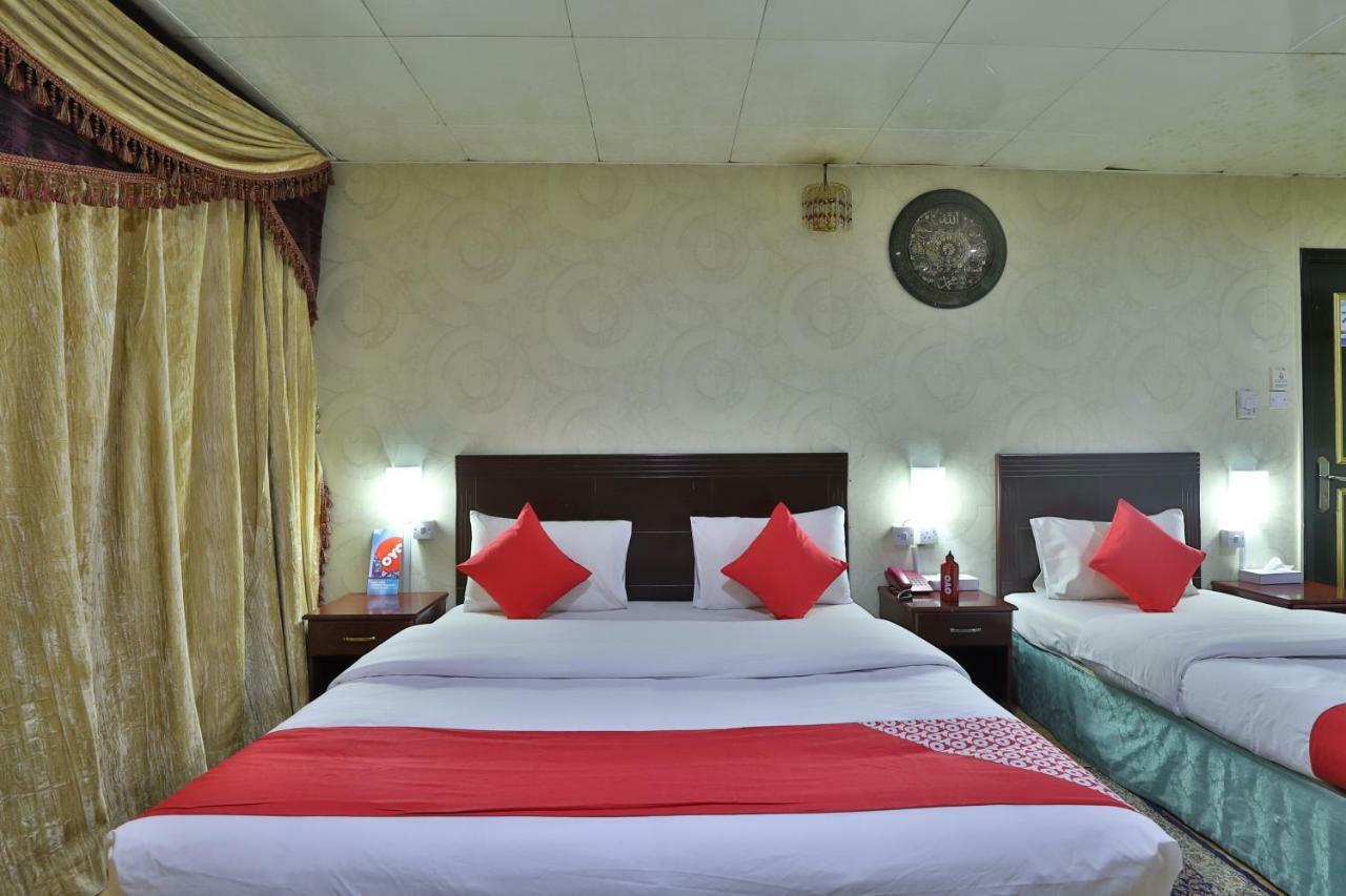Oyo 261 Remas Hotel Apartment Dubái Exterior foto