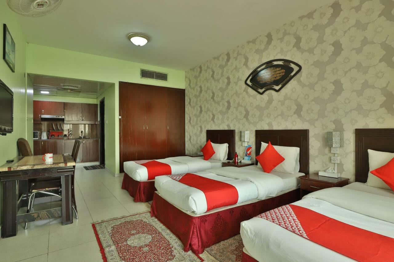 Oyo 261 Remas Hotel Apartment Dubái Exterior foto