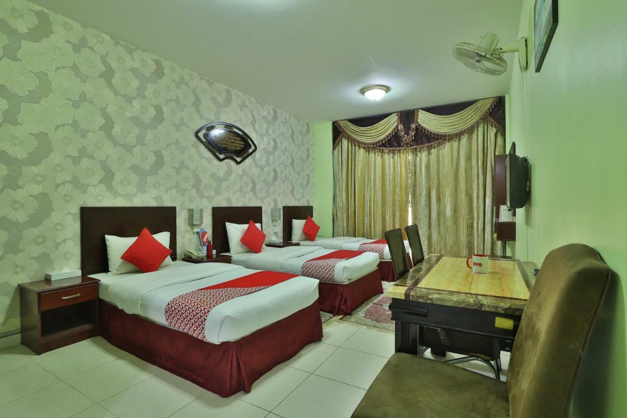 Oyo 261 Remas Hotel Apartment Dubái Exterior foto
